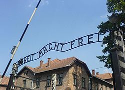 Arbeit macht frei Auschwitz