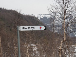 25-DNT-wijzer-naar-Hovstøyl. We hadden een paar dagen later écht beter kunnen weten. Lees dat blog t.z.t. maar.
