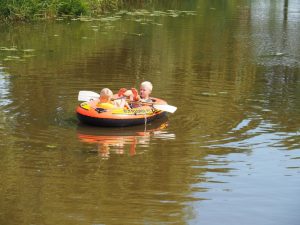 5. De jongens van de Kameleon in Tzummarum op deze zomerse vrijdag