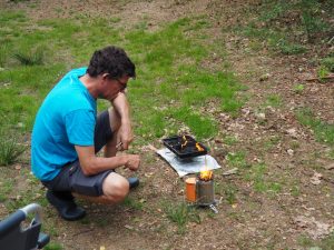 31. Dan kunnen wij onze dag tenminste met een gerust hart afsluiten met een BBQ. Met zalm er op ;-)