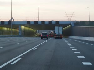 2. Onder het nieuwe aqua-Vecht-duct door. Wat kunnen wij Nederlanders wat, hè?!