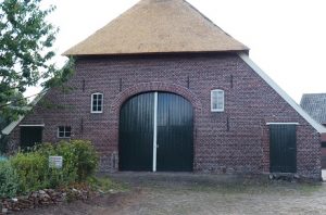 9. Het dorp is in stijl gerestaureerd inclusief deze boerderij 