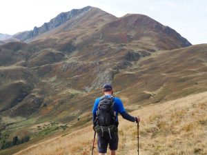 8. En een volgende bergkam, terwijl het landschap steeds wisselt