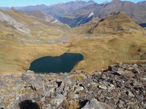 35. Een cadeautje! Twee ijsblauwe bergmeren! Een op Spaans grondgebied en de andere op Frans (Lac era Uho o des Espécieres) 