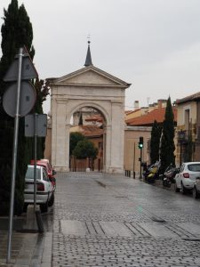 1. Puerto de Madrid, de toegangsweg tot Alcalá de Henares. In dit blog verder: Alcalá