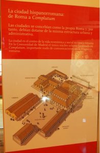13. Op mijn laatste dag in Alcalá neem ik de benen en wandel naar de afgravingen. Een forse afstand vanaf het centrum, maar dan ben je ook gelijk onder de indruk! Hier uitleg over het Complutum