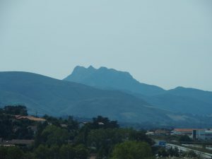 13. We naderen de Frans-Spaanse grens op de Pyreneeën. Adembenemend