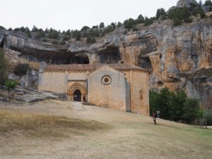 14. Haaaa, ik heb weer een kerk gevonden! Weer een brokje geschiedenis, maar helaas Ermita de San Bartolomé is gesloten