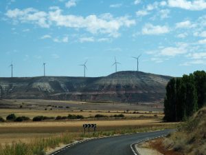 36. Op strategische windplekken staan molens genoeg