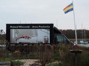 1. Nuland Woonstijl landt voor WH20. De foto op de vrachtwagen ziet er veelbelovend uit! Goed voorbeeld doet goed volgen, toch? 